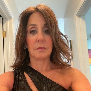 Gorgeous dress wore to black tie affair many compliments size 0-2